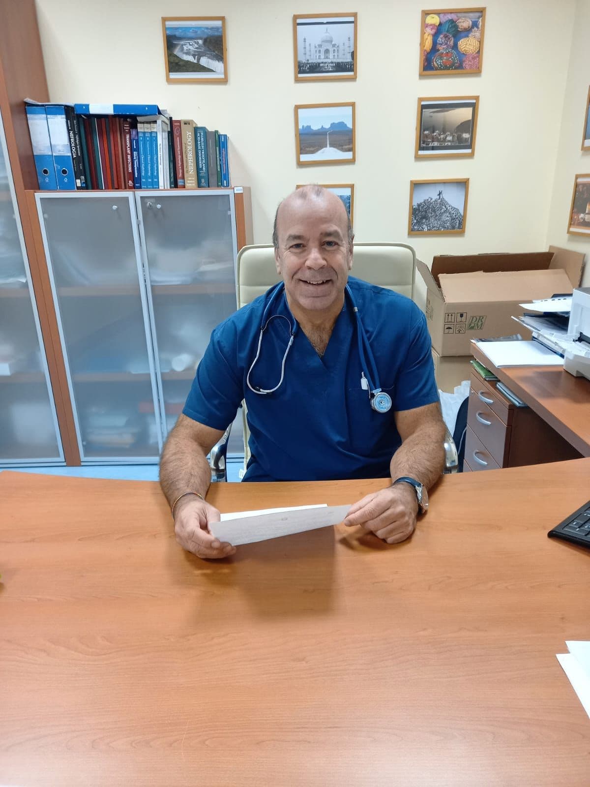 Donazione di rene crociata a catena da programma DEC-K. Primo caso a coinvolgere Varese.  Il direttore della Nefrologia e Dialisi, Andrea Ambrosini: "Storie che raccontano di un'opportunità a disposizione di molti pazienti dializzati".